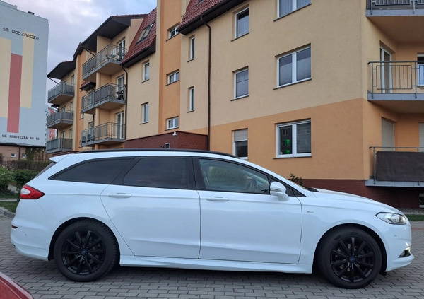 Ford Mondeo cena 58000 przebieg: 199000, rok produkcji 2017 z Wałbrzych małe 667